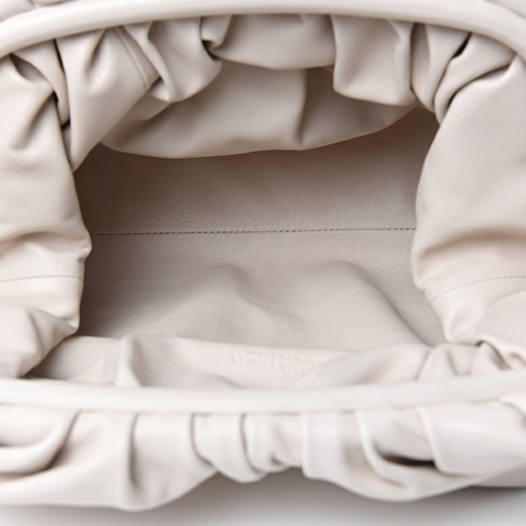 Bottega Veneta The Pouch Oversized Clutch In Mist - Picture 4 of 16